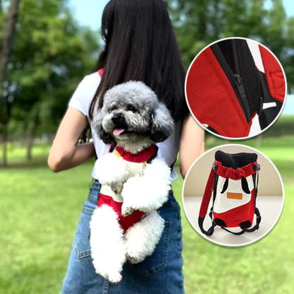 fille avec son chien en sac à dos 