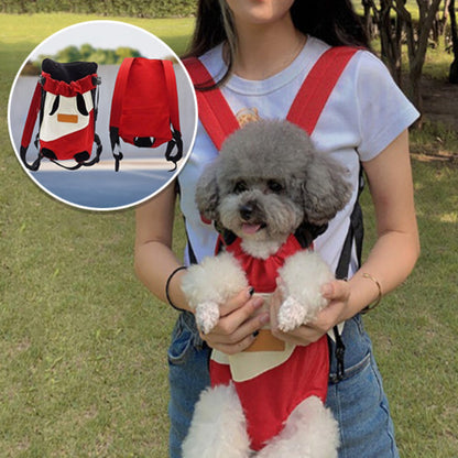 fille avec un chien dans un sac de transport ventral