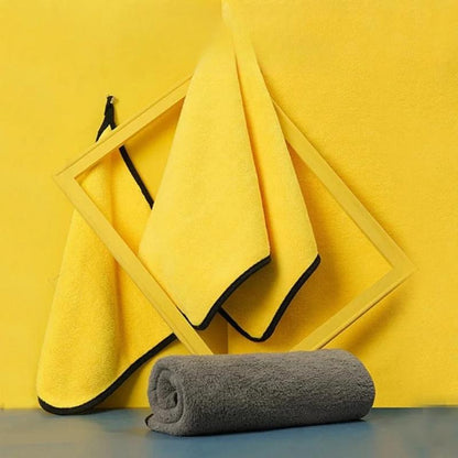 serviette pour chien jaune
